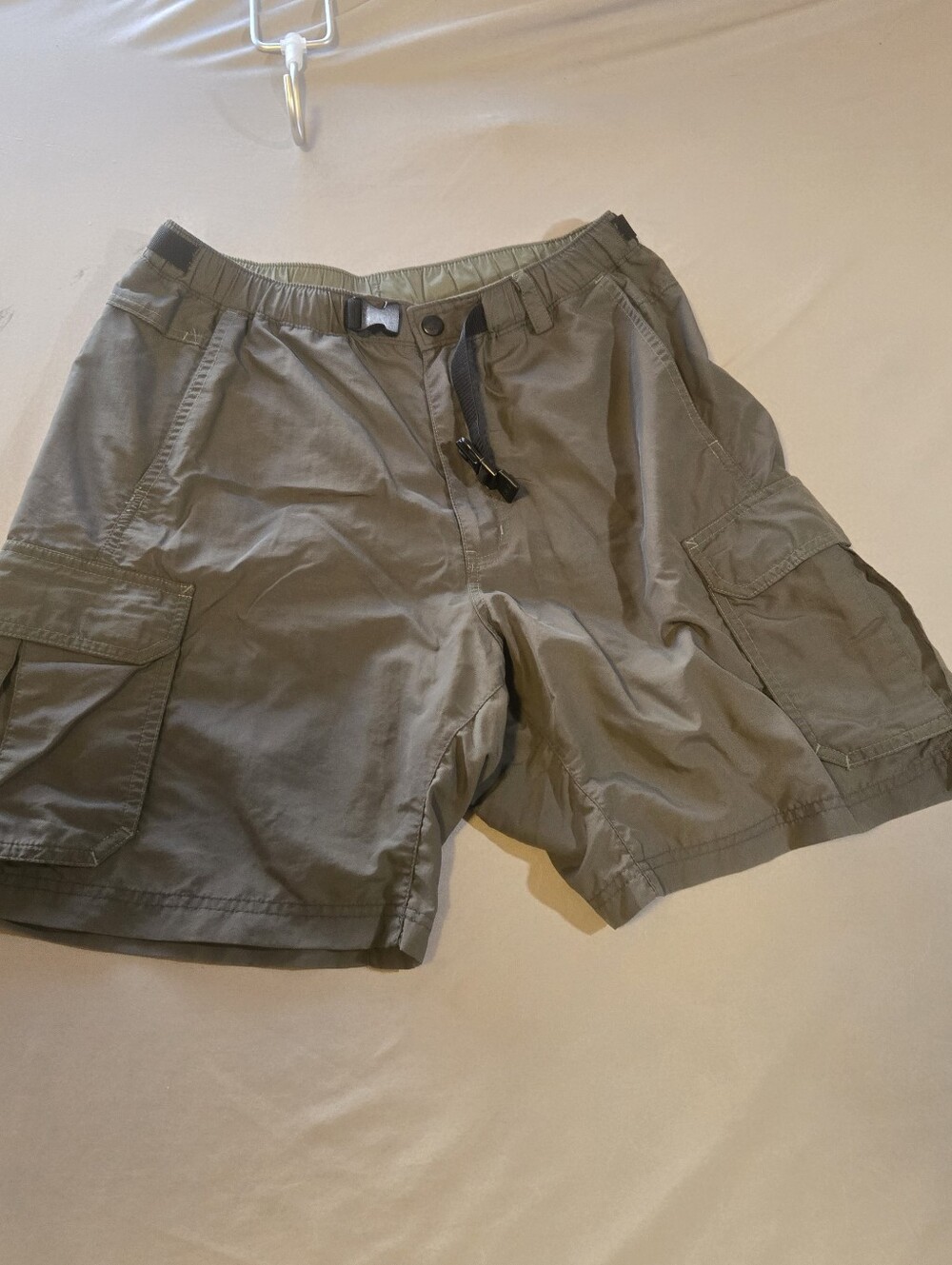 Men's Technical Outdoors Olive Cargo Shorts with Adjustable Waist